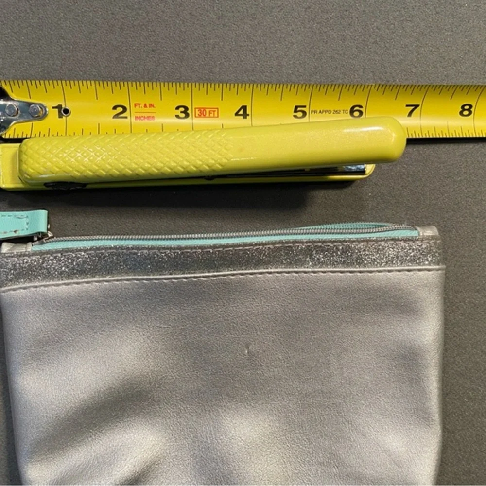 Eva NYC Mini‎ Healthy Heat Ceramic Styling Iron,Hair Straightener in Ipsy Bag